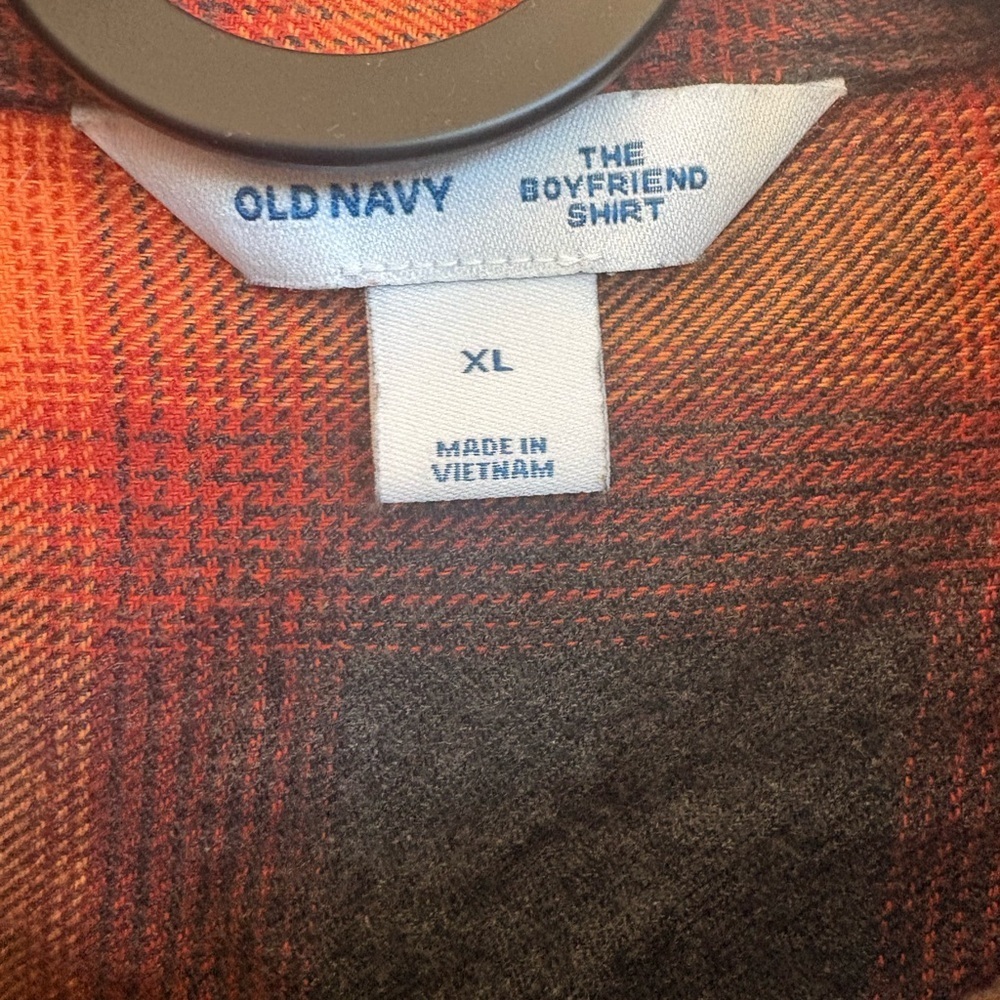 Old Navy Boyfriend Swiftie Evermore Plaid Flannel Button Down Shirt Size XL - Picture 3 of 5